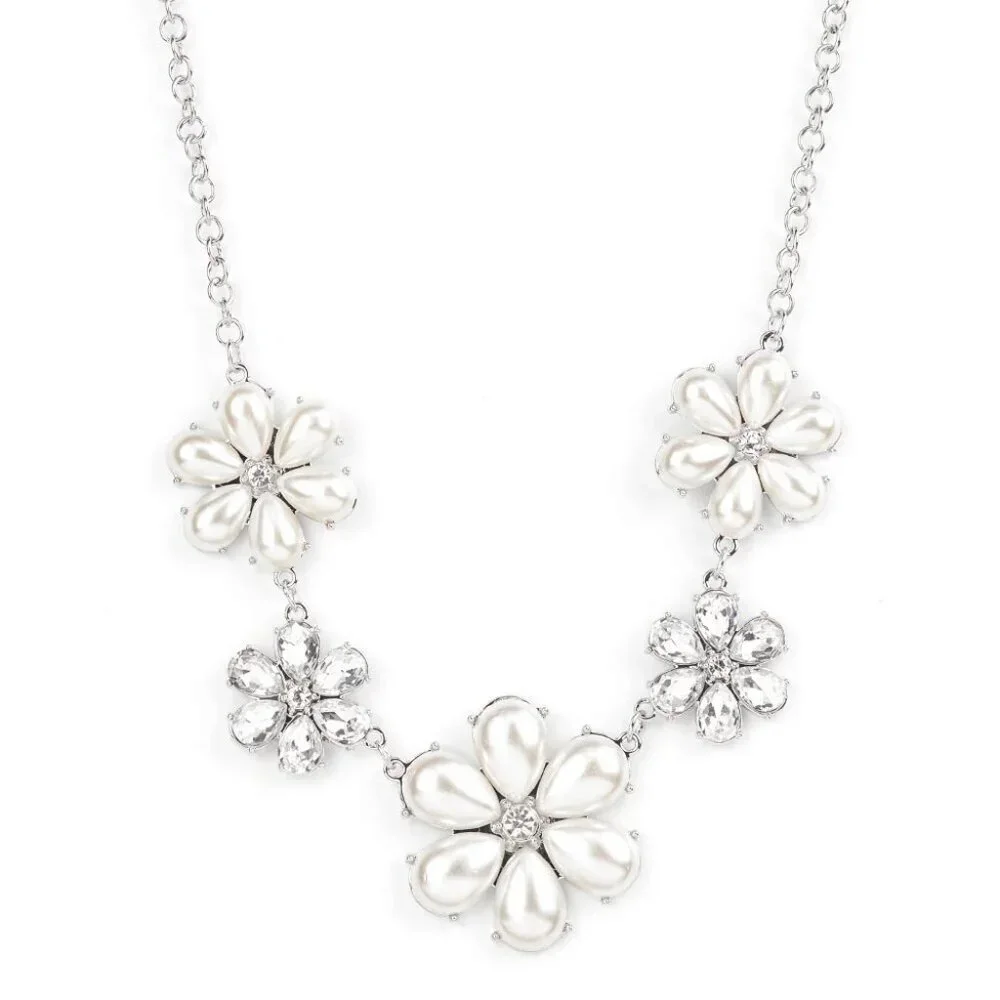 Paparazzi Jewelry Accessories - Fiercely Flowering - White Necklace - Vintage